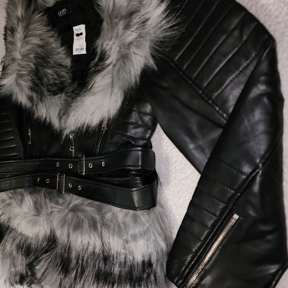 NWT Akira Gorgeous Black Pleather Faux Fur Jacket - Picture 5 of 11
